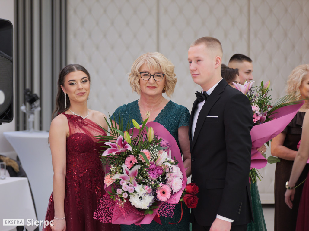 Studniówka z ZSCKR w Studzieńcu