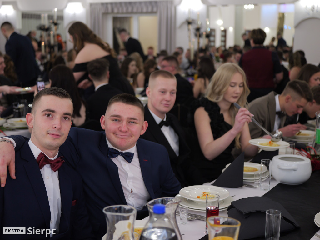 Studniówka z ZSCKR w Studzieńcu