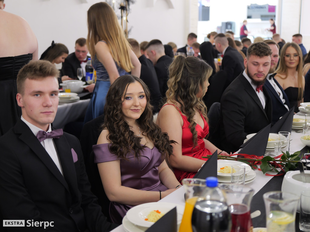 Studniówka z ZSCKR w Studzieńcu