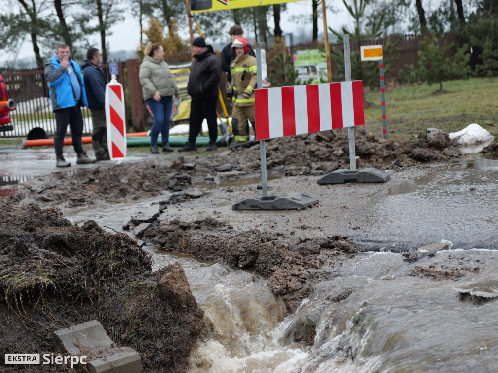 Woda na drodze krajowej nr 10