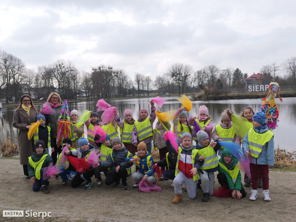 Przedszkolaki witają wiosnę