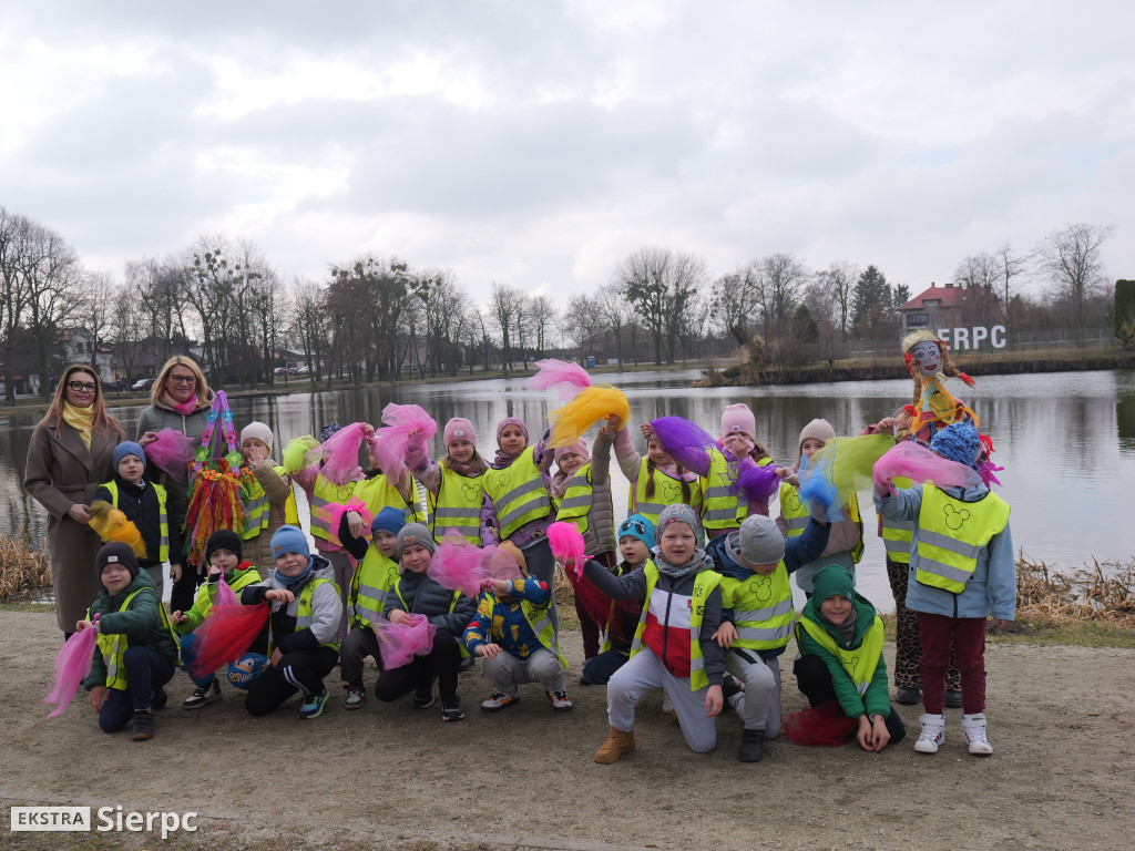 Przedszkolaki witają wiosnę
