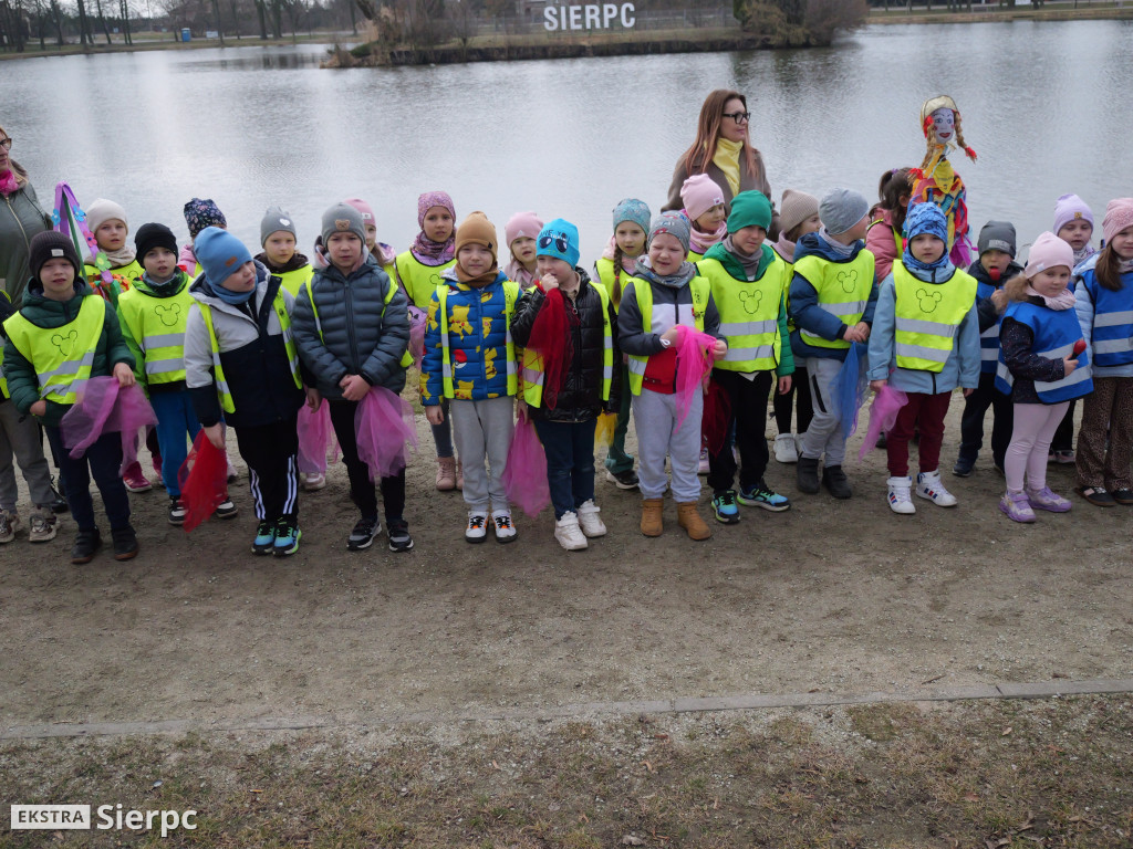 Przedszkolaki witają wiosnę