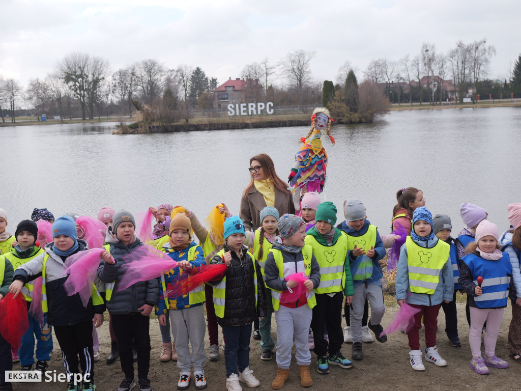 Przedszkolaki witają wiosnę