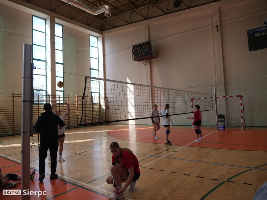 Turniej piłki siatkowej w Sierpcu
