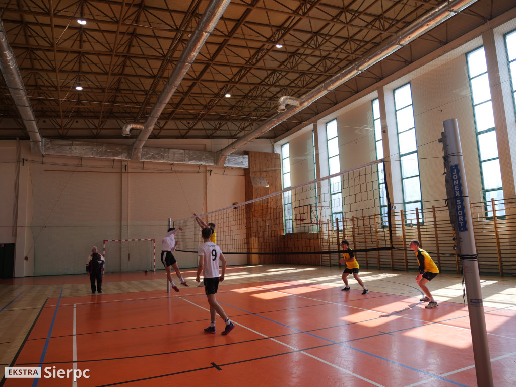Turniej piłki siatkowej w Sierpcu