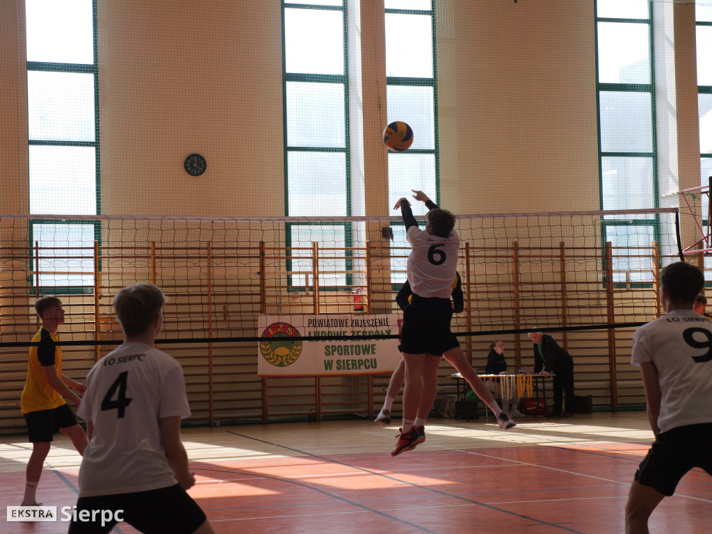 Turniej piłki siatkowej w Sierpcu