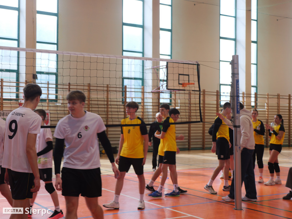 Turniej piłki siatkowej w Sierpcu