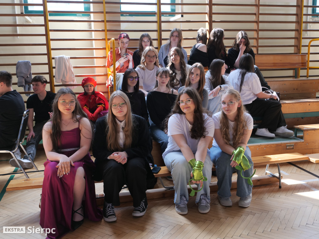 Abiturki „ZasiedmioLOgród” w LO