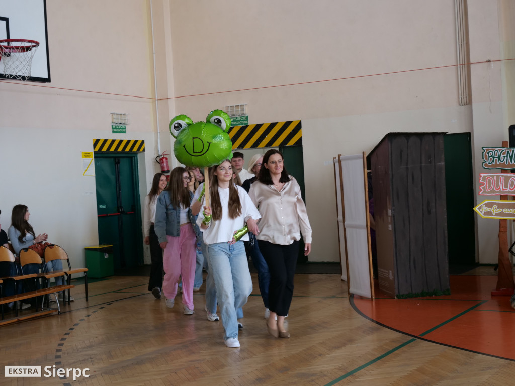 Abiturki „ZasiedmioLOgród” w LO