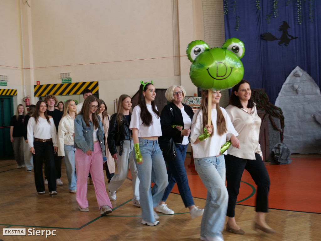 Abiturki „ZasiedmioLOgród” w LO