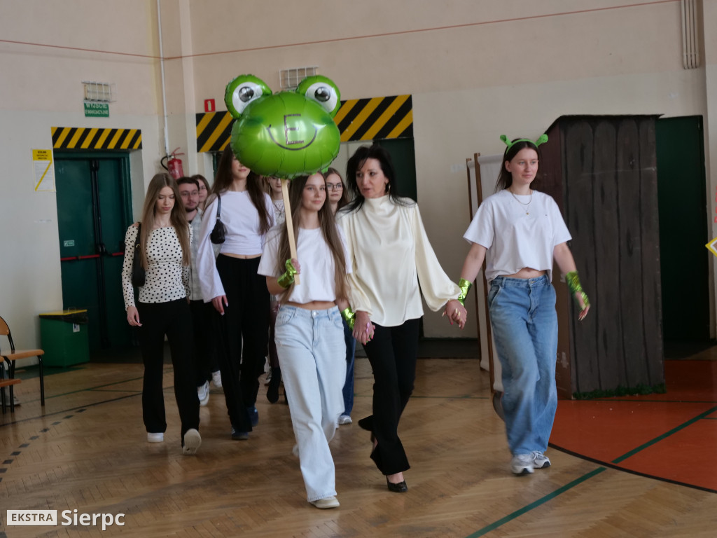 Abiturki „ZasiedmioLOgród” w LO