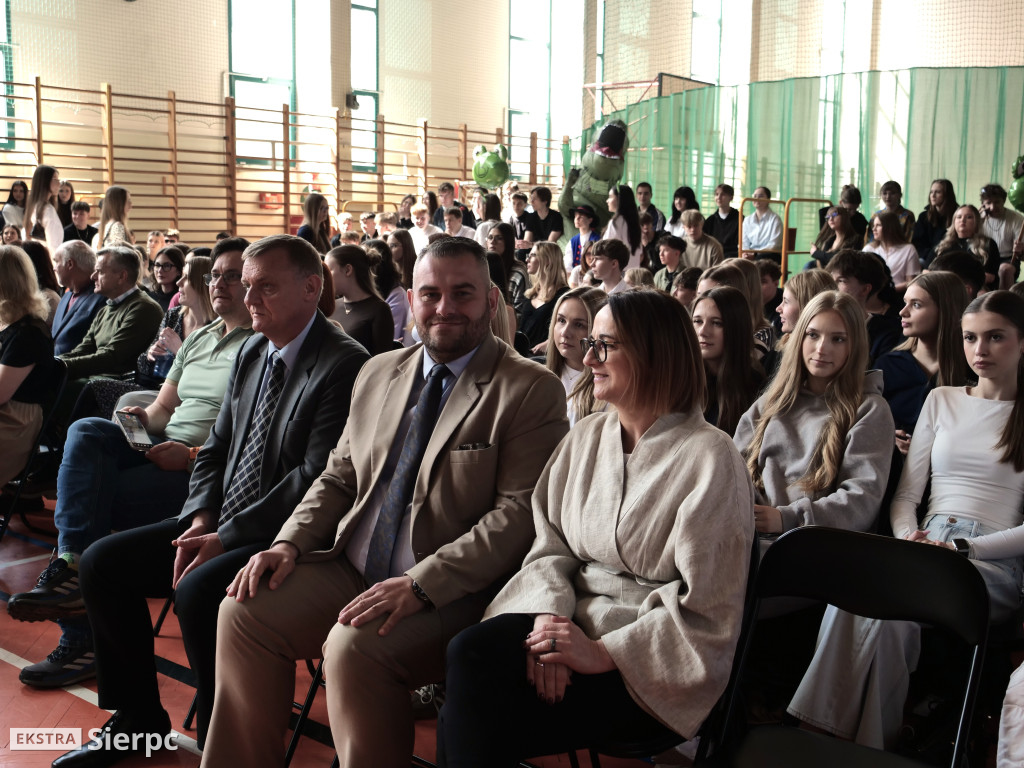 Abiturki „ZasiedmioLOgród” w LO