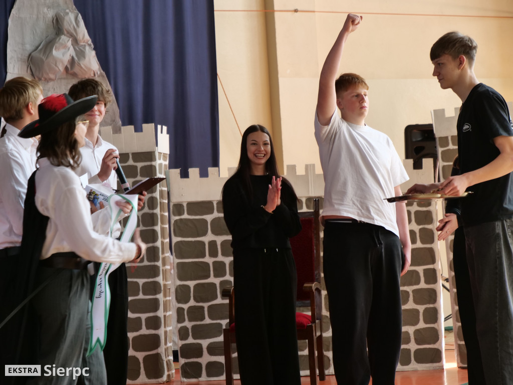 Abiturki „ZasiedmioLOgród” w LO