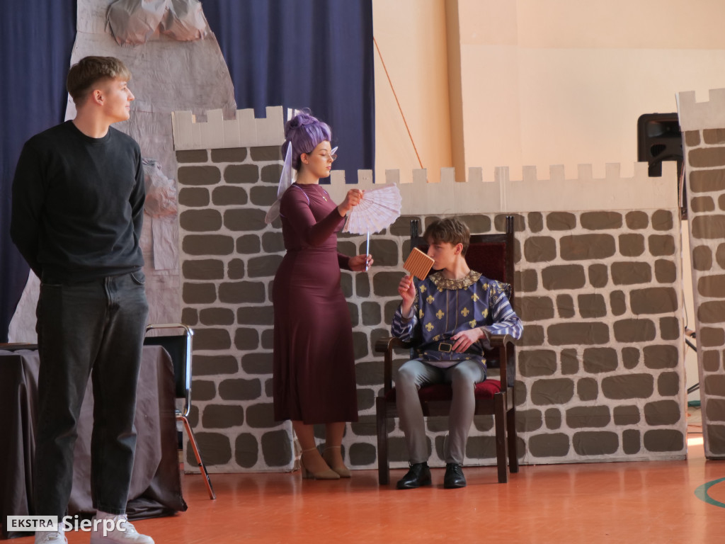 Abiturki „ZasiedmioLOgród” w LO