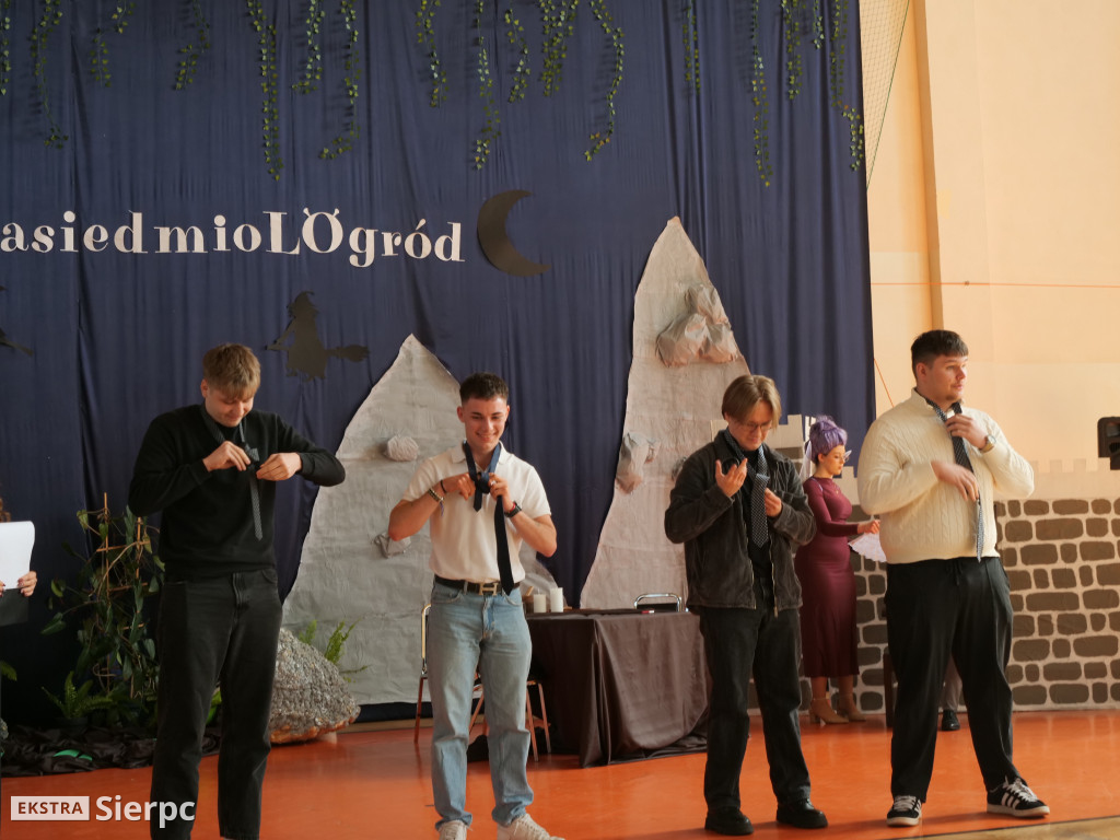 Abiturki „ZasiedmioLOgród” w LO