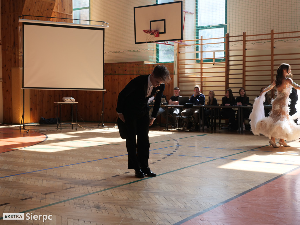 Abiturki „ZasiedmioLOgród” w LO