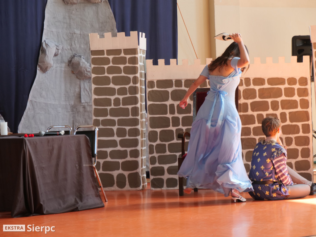 Abiturki „ZasiedmioLOgród” w LO