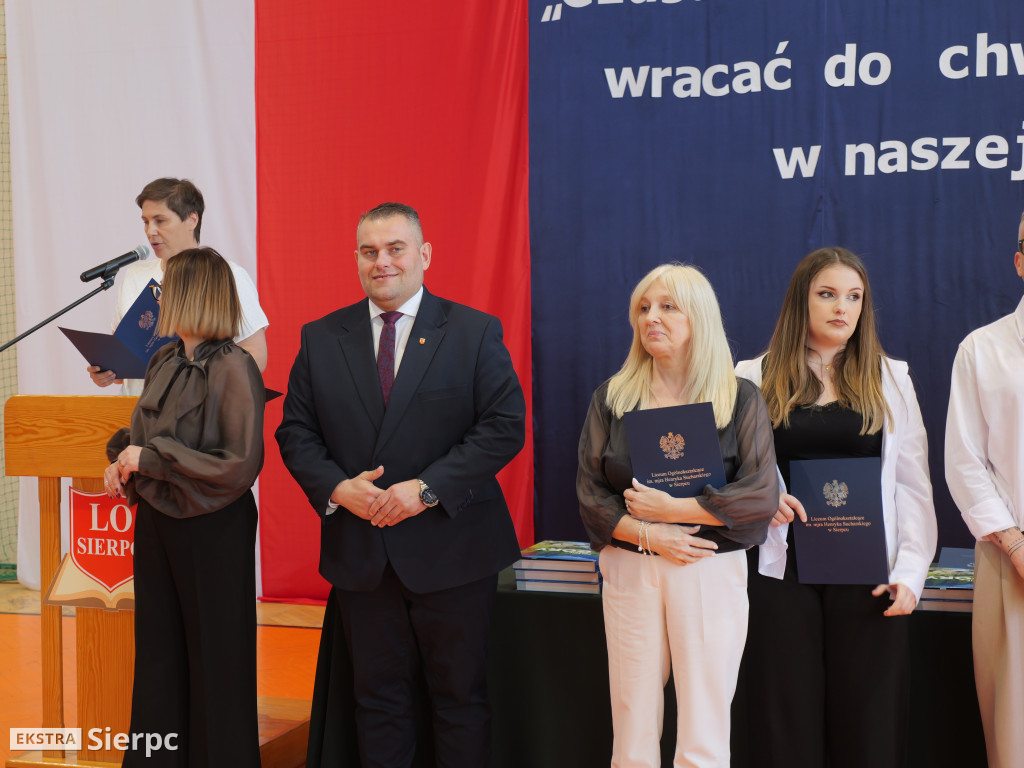 Zakończenie roku maturzystów w LO