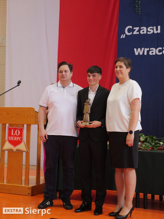Zakończenie roku maturzystów w LO