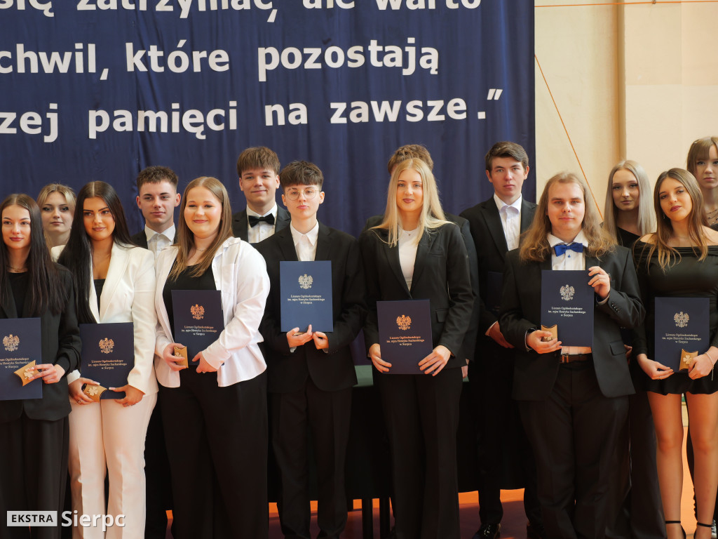 Zakończenie roku maturzystów w LO