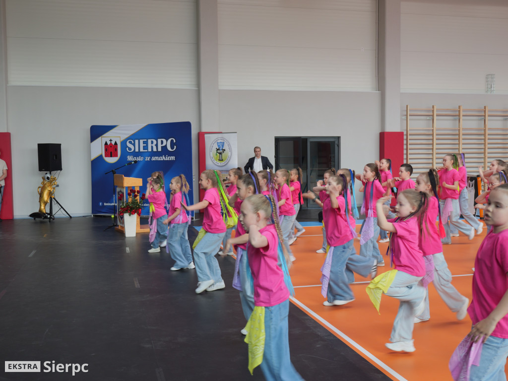 Otwarcie hali przy SP nr 3 w Sierpcu