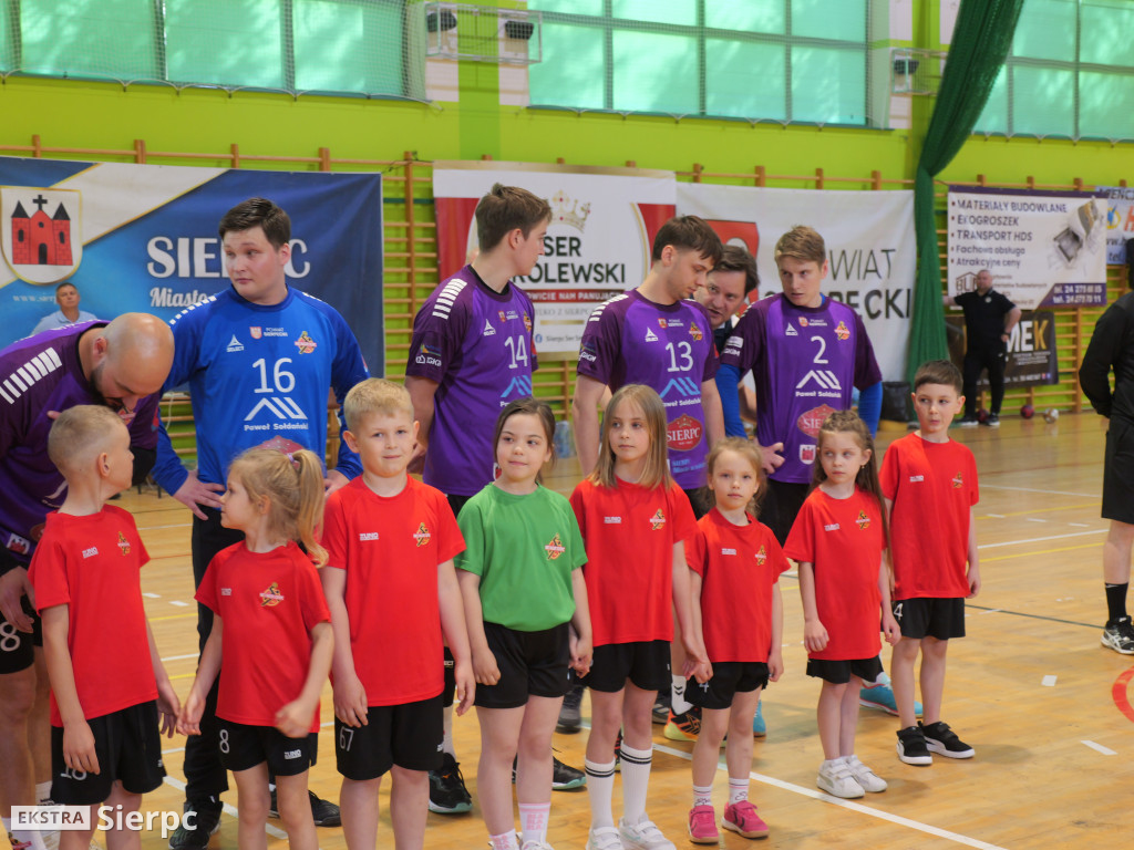 MKS Mazur Sierpc – MTS Liderem Radom