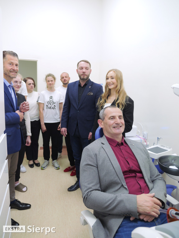 Otwarcie gabinetu stomatologicznego w Dwójce