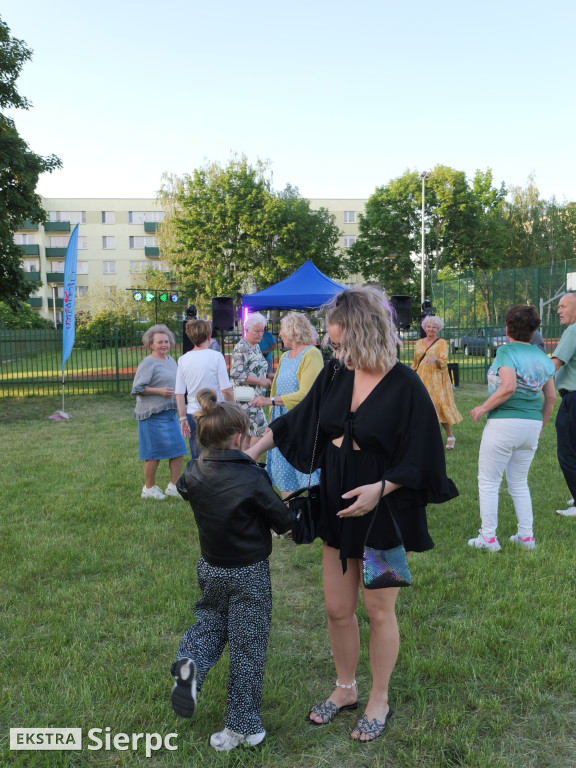 Potańcówka na Osiedlu nr 7