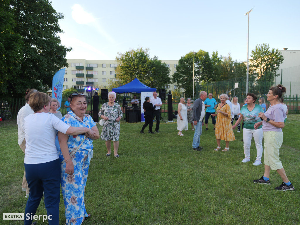 Potańcówka na Osiedlu nr 7