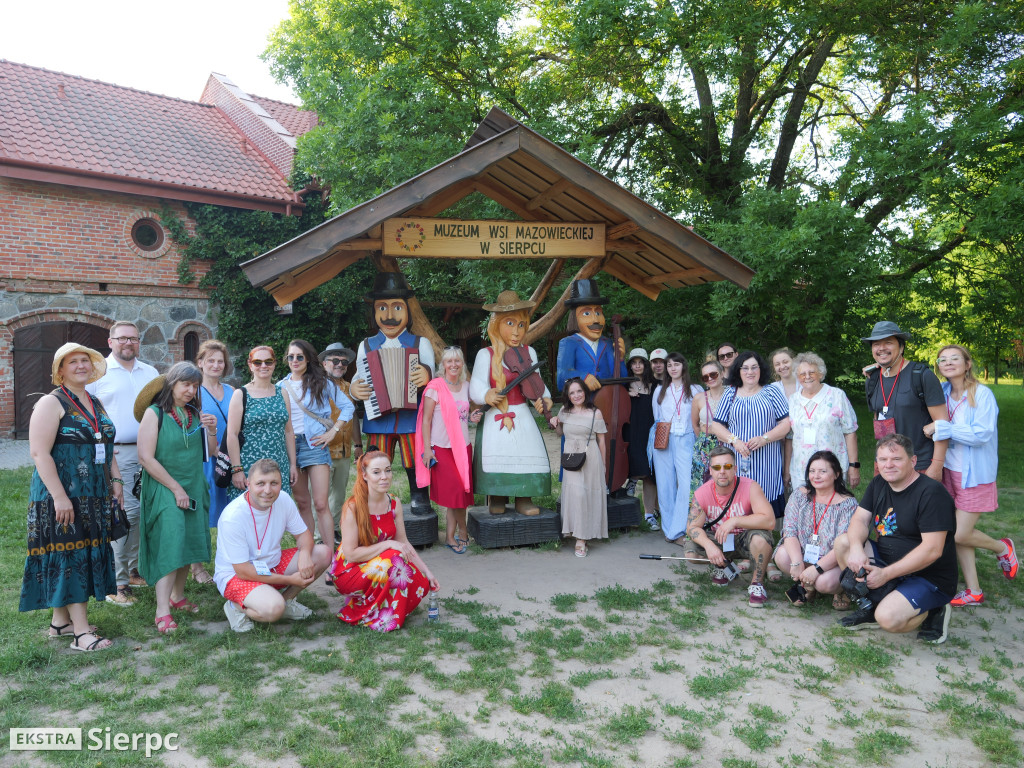 Plener malarski w sierpeckim skansenie