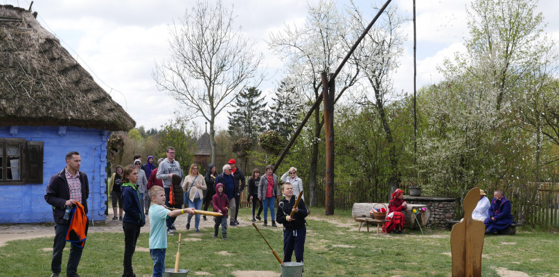 Obrażać się za polanie wodą w lany poniedziałek?