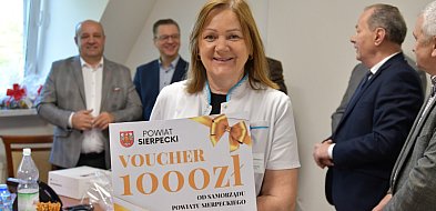 Międzynarodowy Dzień Pielęgniarek i Położnych-19542