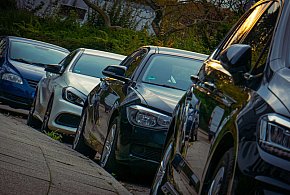 Tysiące samochodów idą pod młotek. Można je mieć za pół ceny-20491