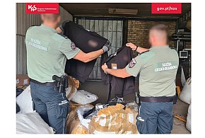 Mazowiecka KAS zatrzymała odzież wartą 7 mln zł-20879
