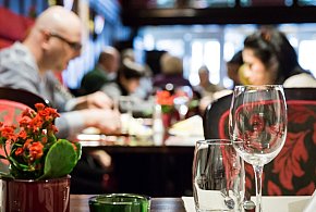 Posłowie chcą zmian w restauracjach. Gratis dla każdego gościa-20993