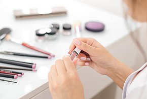 Nie używaj tych kosmetyków. GIS ostrzega przed produktami-21533