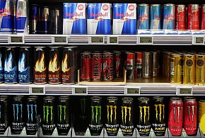 Popularne napoje pójdą ostro w górę. Rząd szykuje podwyżkę VAT-21691