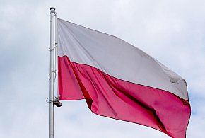 Godło i flaga mogą wyglądać inaczej. Ruszyły prace nad symbolami państwowymi-22380