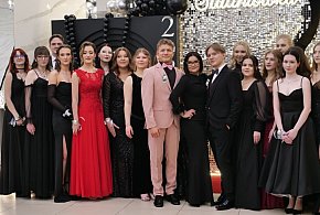 Sto dni przed dorosłością