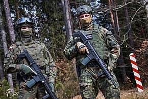 Nowi instruktorzy taktyki i technik interwencji w WOT