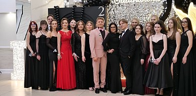 Sto dni przed dorosłością