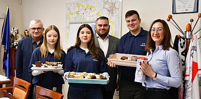 Sprzedawali ciasta, odwiedzili urzędy. Pomagają Marysi