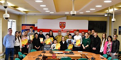 Młodzież zapobiega pożarom