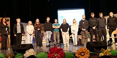 Młodzi i coraz bardziej samotni