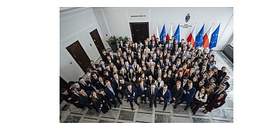 Dyskusje młodych o edukacji, prawach ucznia i internecie