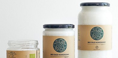 Olej kokosowy w nowoczesnej kuchni – dlaczego prosty skład ponownie zyskuje znacze
