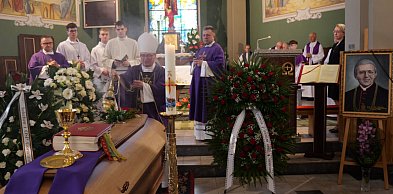 Sierpc pożegnał ks. prał. Bronisława Sałkowskiego