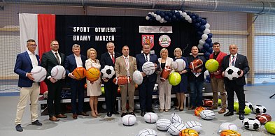 Nowa hala w Ekonomiku otwarta-21708