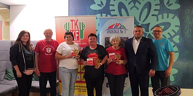 Striki, restarty i kręgle w grze-21792